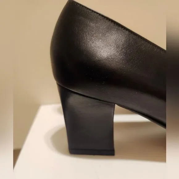 Salvatore Ferragamo Black Leather Classic Block Heel Pumps Sz 6.5 B Ret. $695 - Picture 7 of 9